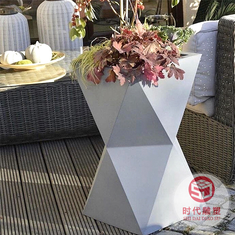 戶(hù)外商業(yè)街花器玻璃鋼廠家大花盆組合售樓部開(kāi)業(yè)現(xiàn)代組合花缽花器