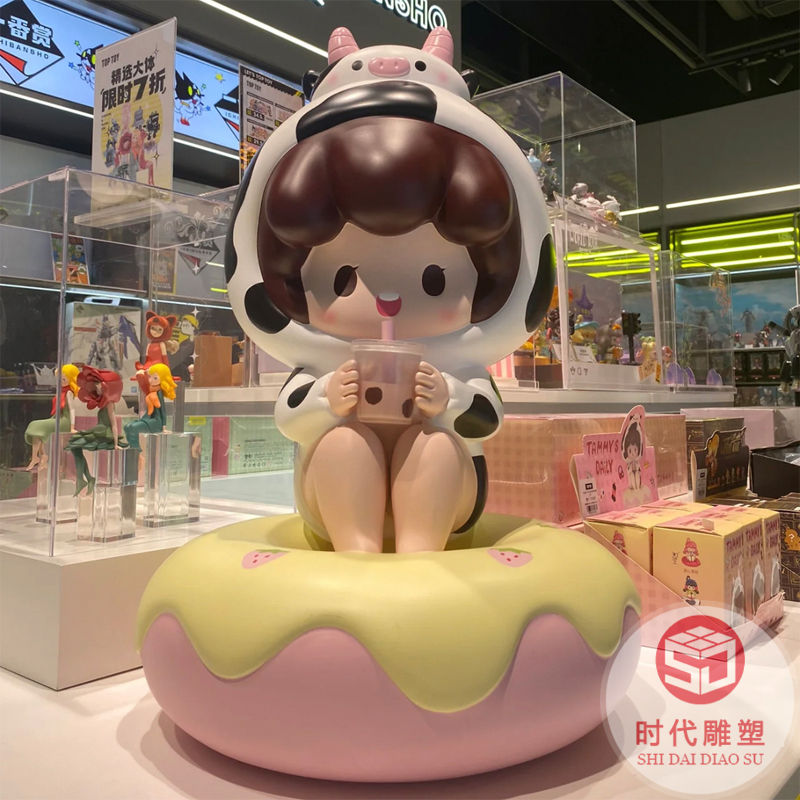 玻璃鋼雕塑定制大型戶(hù)外商場(chǎng)美陳門(mén)口卡通人物定做網(wǎng)紅公仔鹿擺件