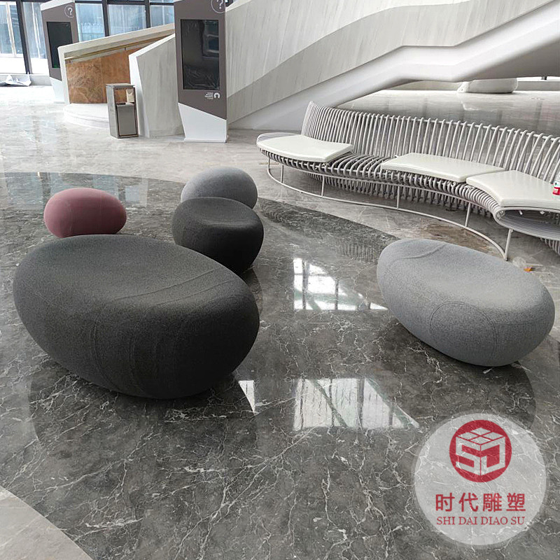 實(shí)木切片鏤空座椅商場定制戶外異形長條休閑椅玻璃鋼防腐花盆坐凳