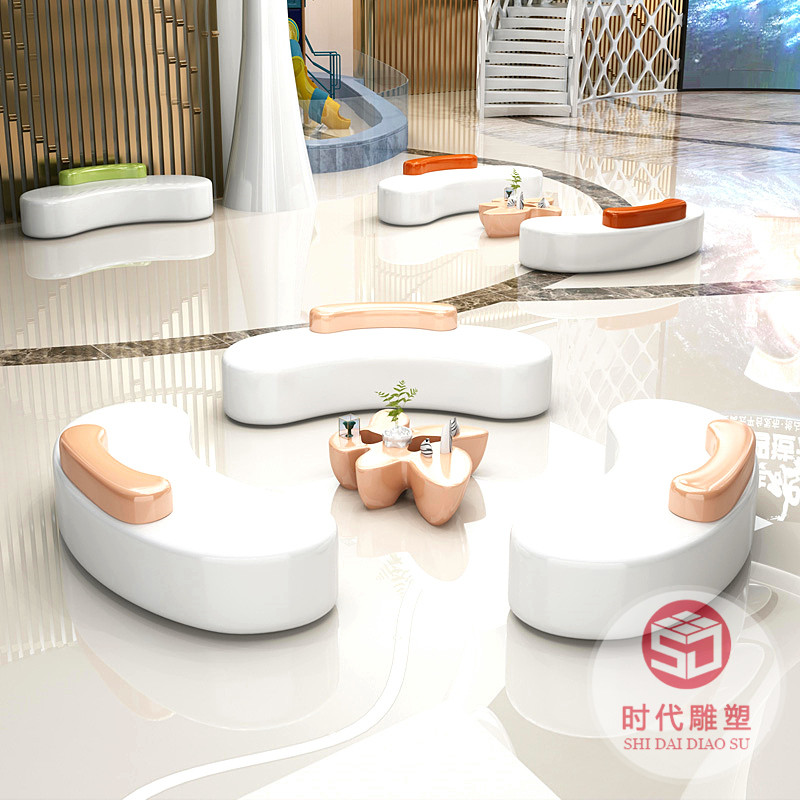 商場玻璃鋼休閑日字形座椅商業(yè)美陳室內外等候椅創(chuàng)意百搭休閑坐凳